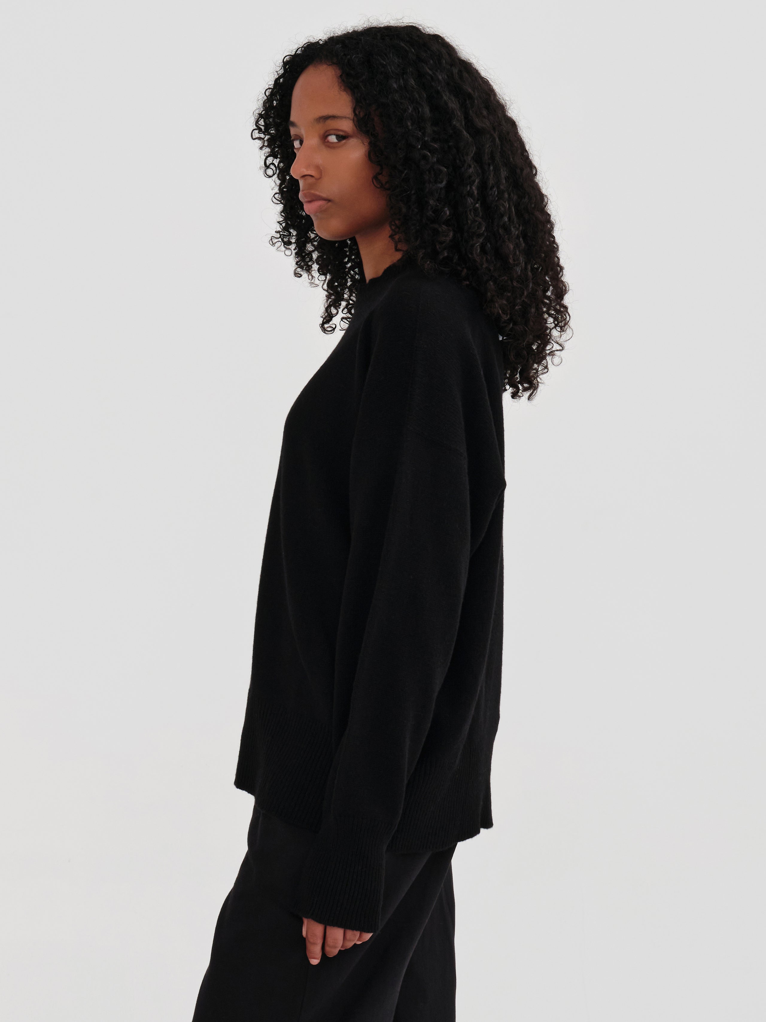 CLOUDY CREWNECK