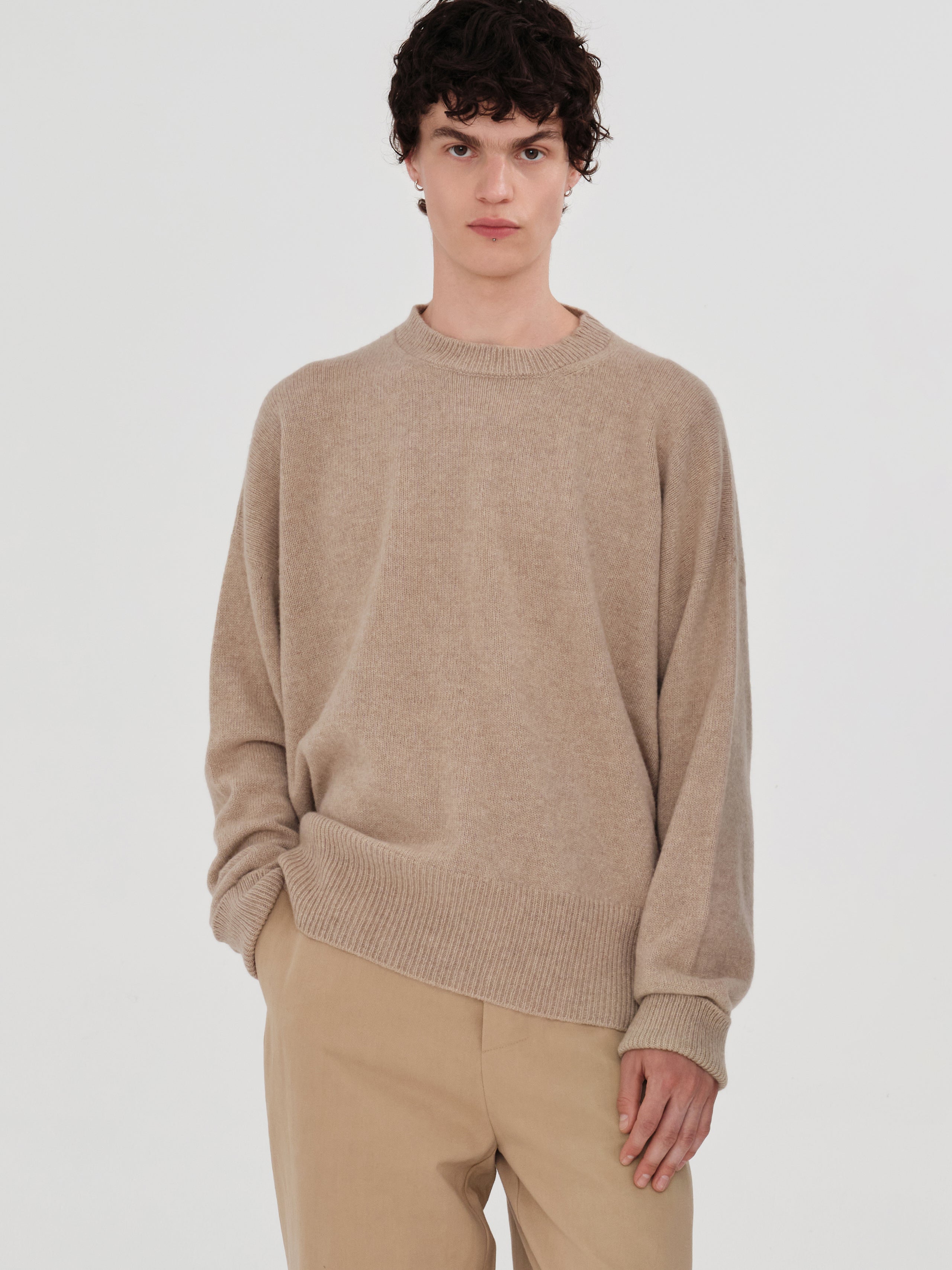 CLOUDY CREWNECK