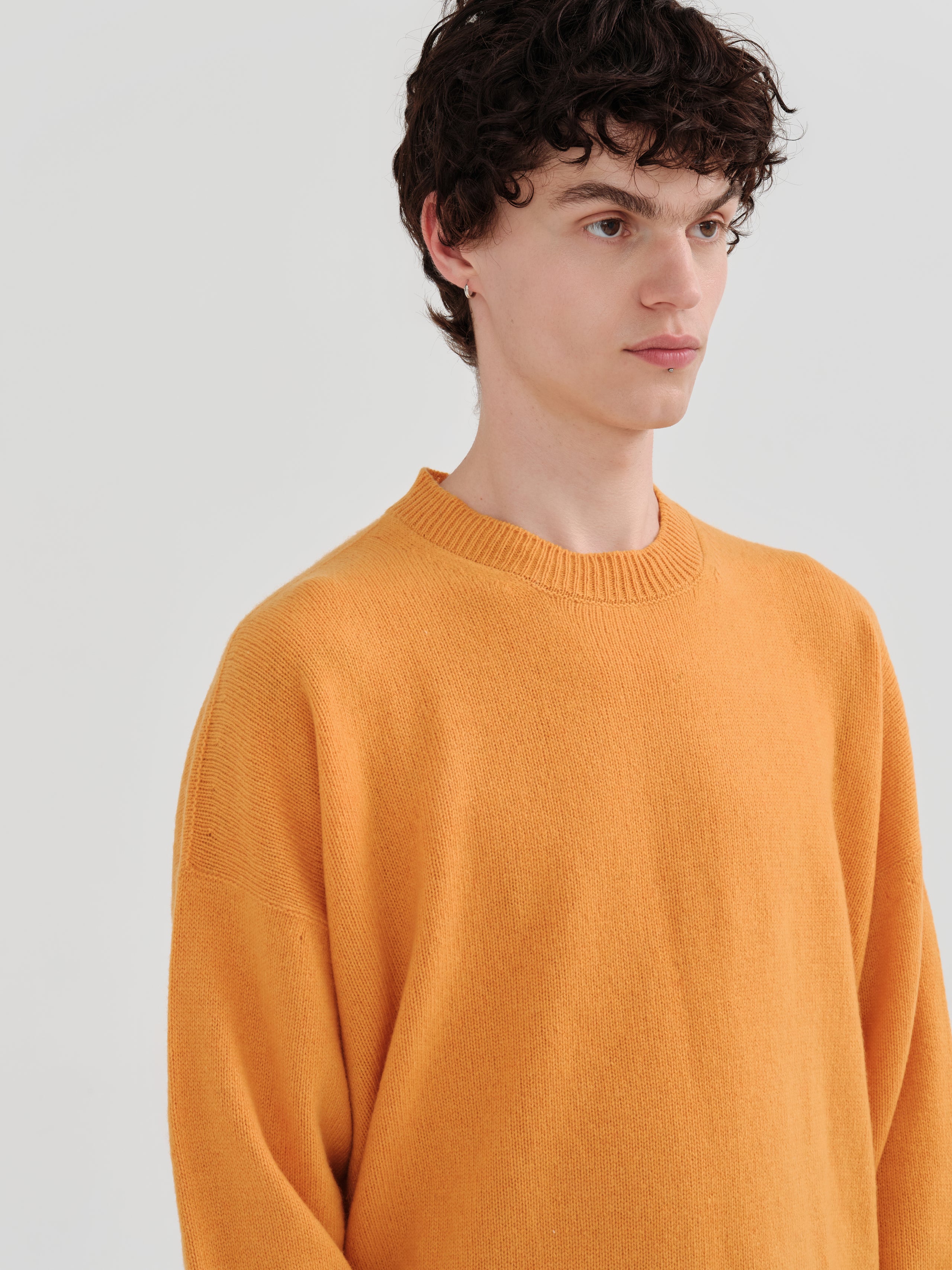 CLOUDY CREWNECK